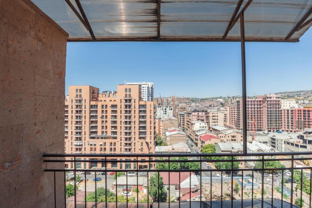 Stay Inn Apartments On Amiryan 4-6 예레반 외부 사진