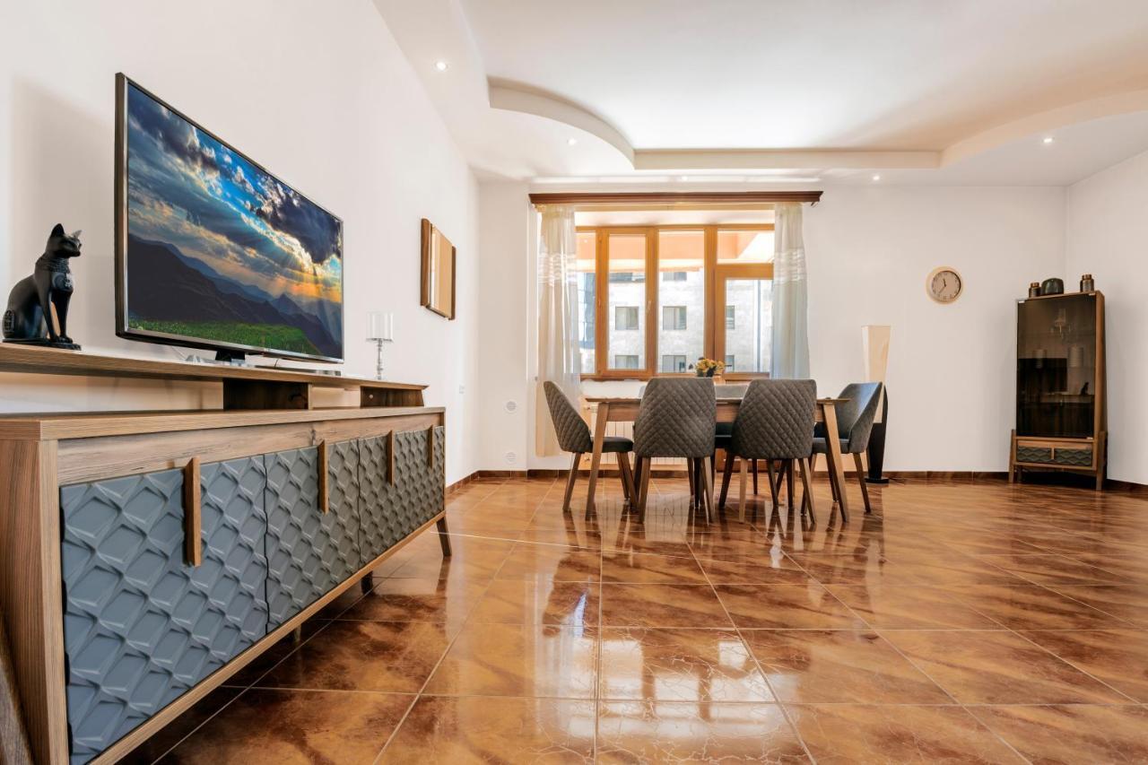 Stay Inn Apartments On Amiryan 4-6 예레반 외부 사진
