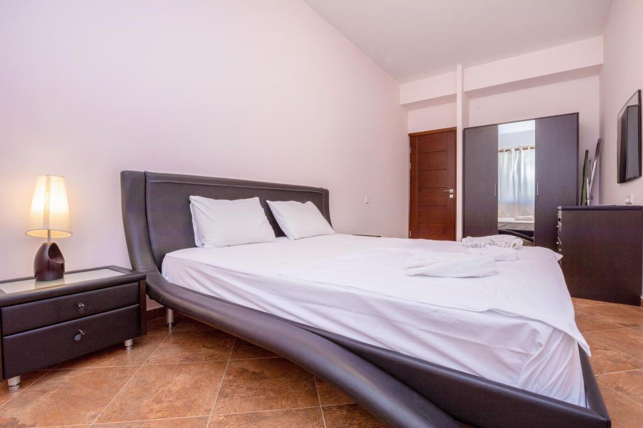 Stay Inn Apartments On Amiryan 4-6 예레반 외부 사진
